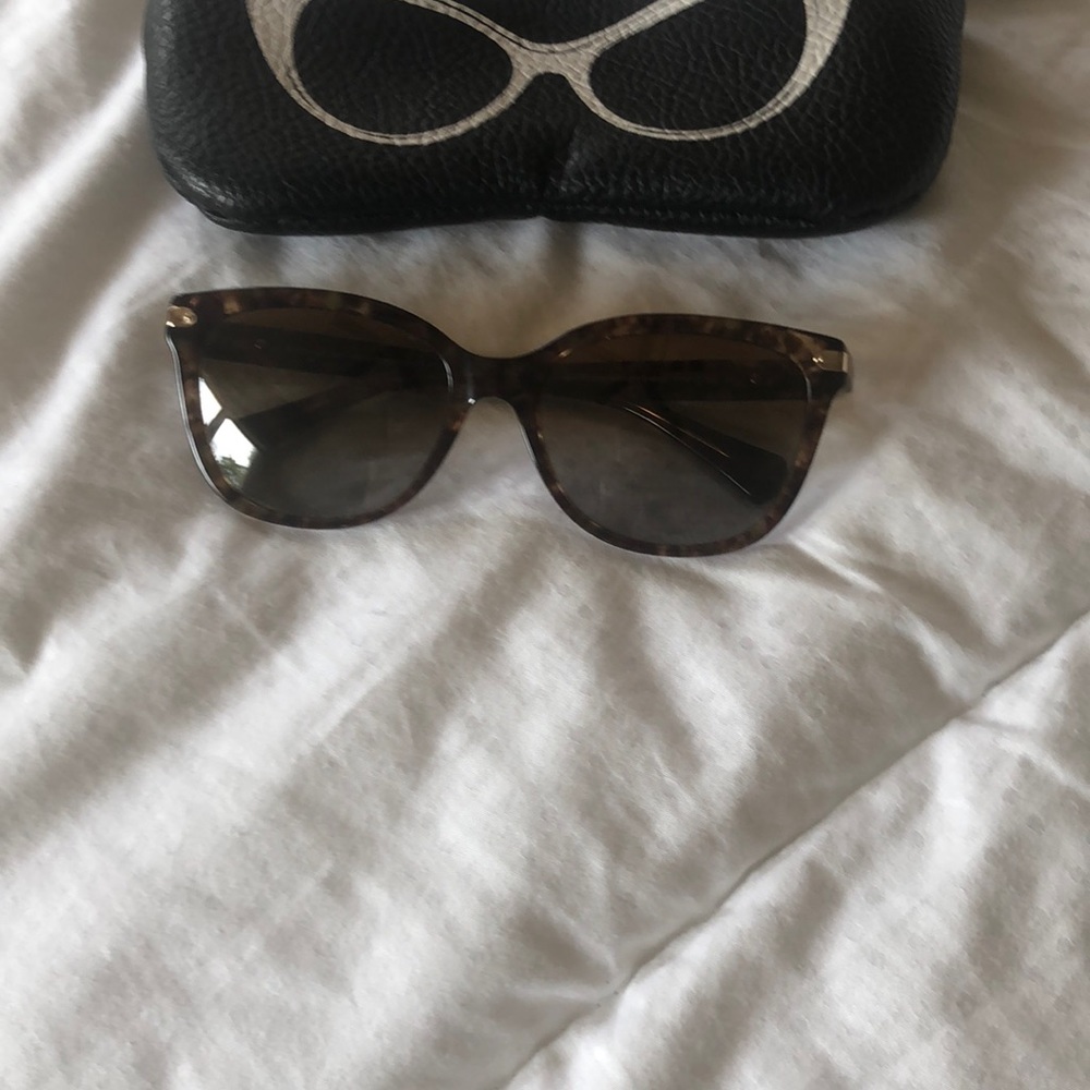 Coach polarized sun glasses
